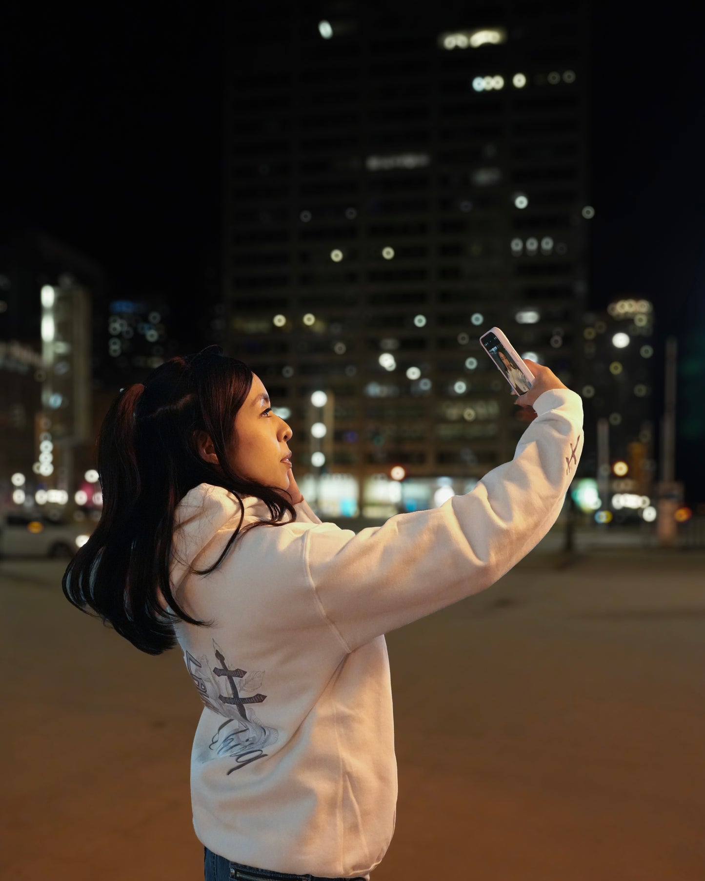 "LOVE ME" Hoode (White)
